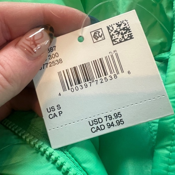 NWT American Eagle bright kelly green cropped puffer jacket size small - Picture 5 of 6